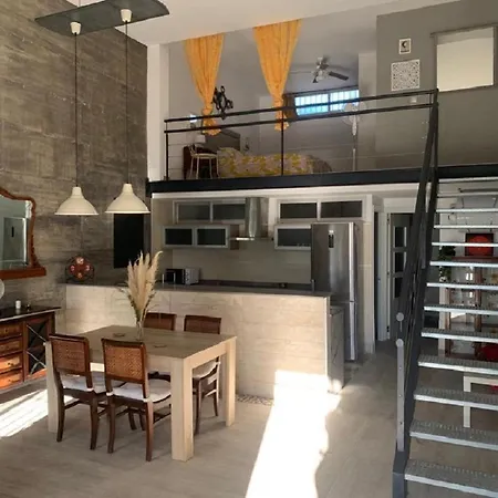 Casa Tipo Loft Con Piscina A Un Paso Del Centro Malaga